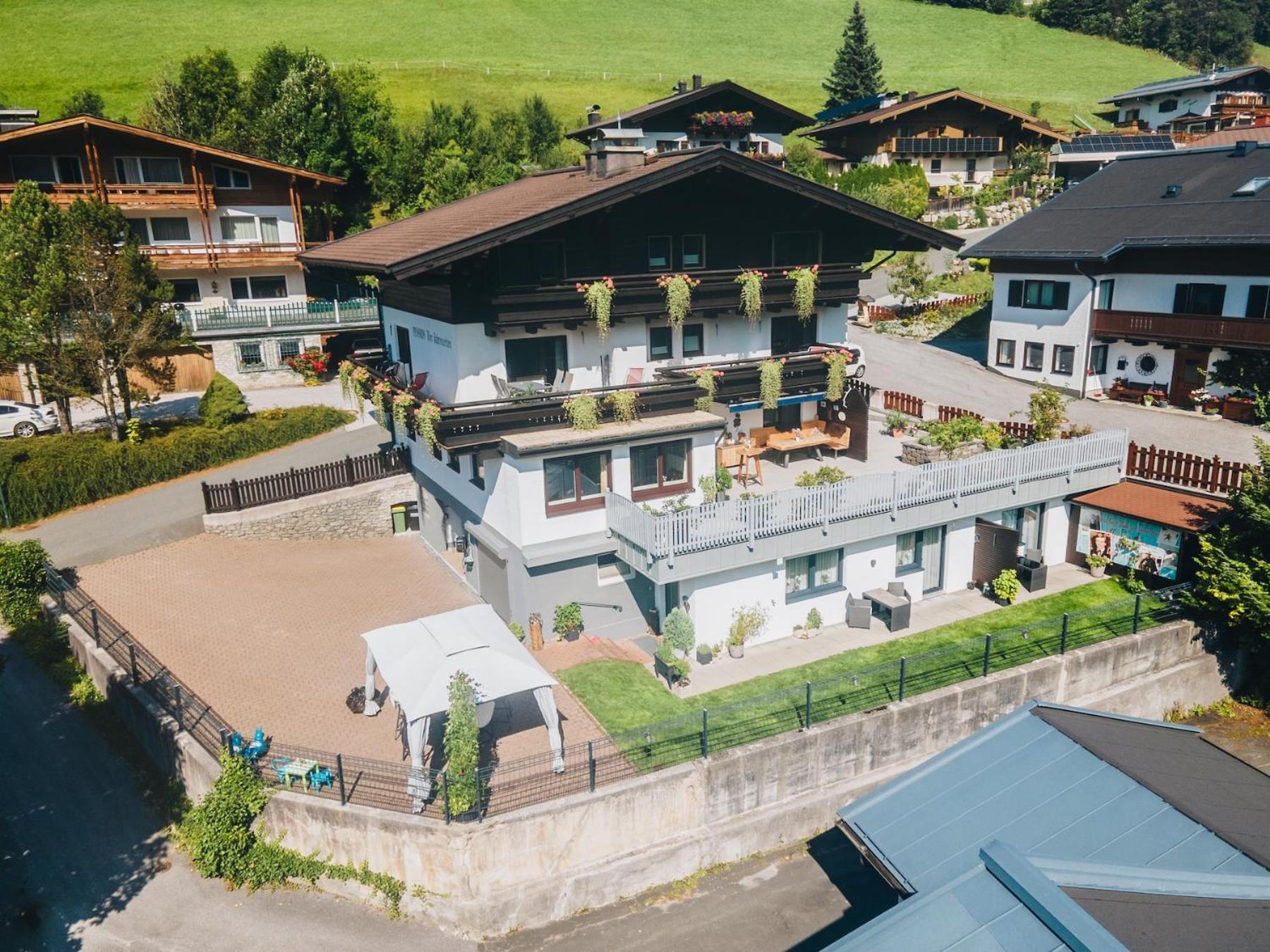 Pension Vier Jahreszeiten Зальбах-Гінтерглемм Екстер'єр фото